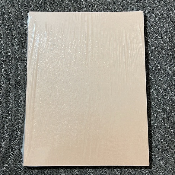 Bazzill Basics Paper Canvas Texture 8.5x11 Color Peachpuff #3-307 Cardstock NWT - Picture 3 of 3